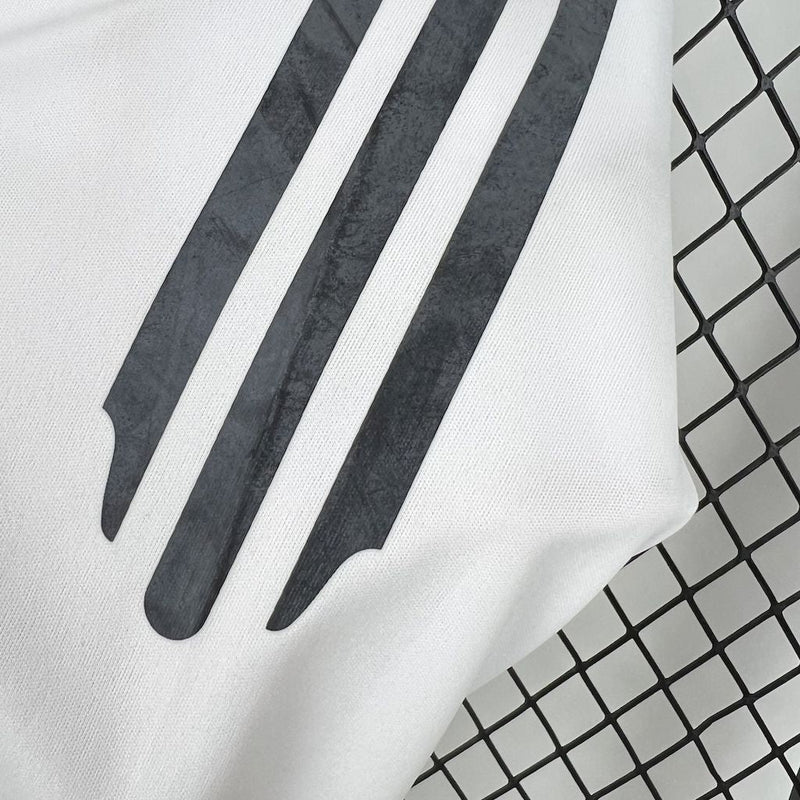 Camiseta do Real Madrid Retrô 2005/06 Home