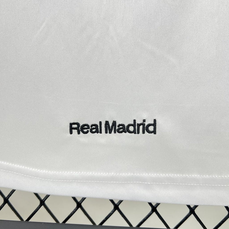 Camiseta do Real Madrid Retrô 2005/06 Home
