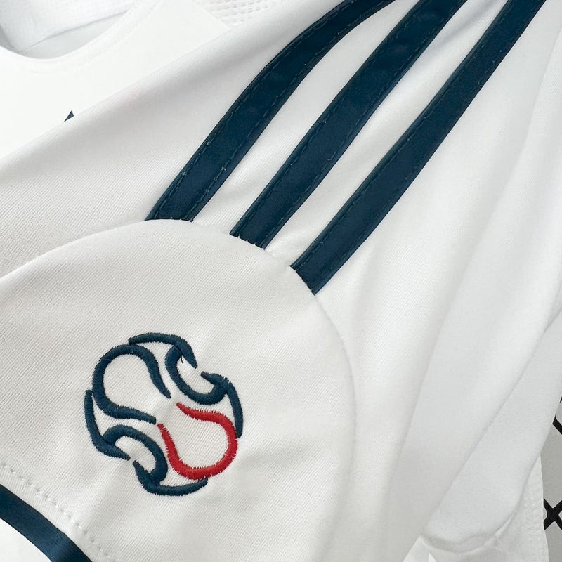 Camiseta do Liverpool Retro 2006/07 Away
